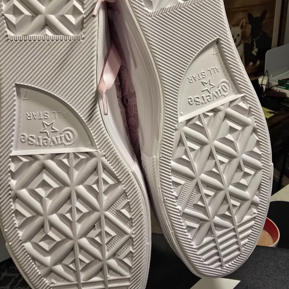 Converse - Women's Chuck Taylor All Star Lace Low Top Shoes (A15006C) Pink SZ 10 - Picture 8 of 12